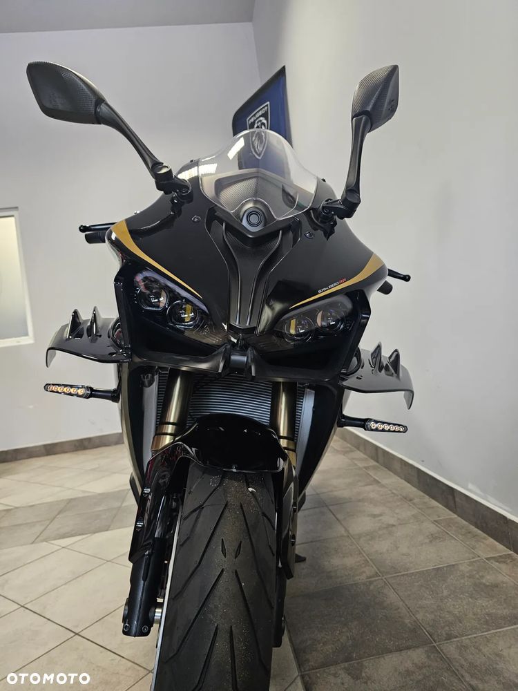 QJMOTOR SRK 800RR - 6