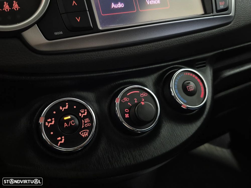 Toyota Yaris 1.0 VVT-i Comfort+P.Style - 14