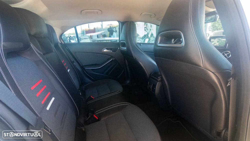 Mercedes-Benz A 180 d 7G-DCT Urban - 9