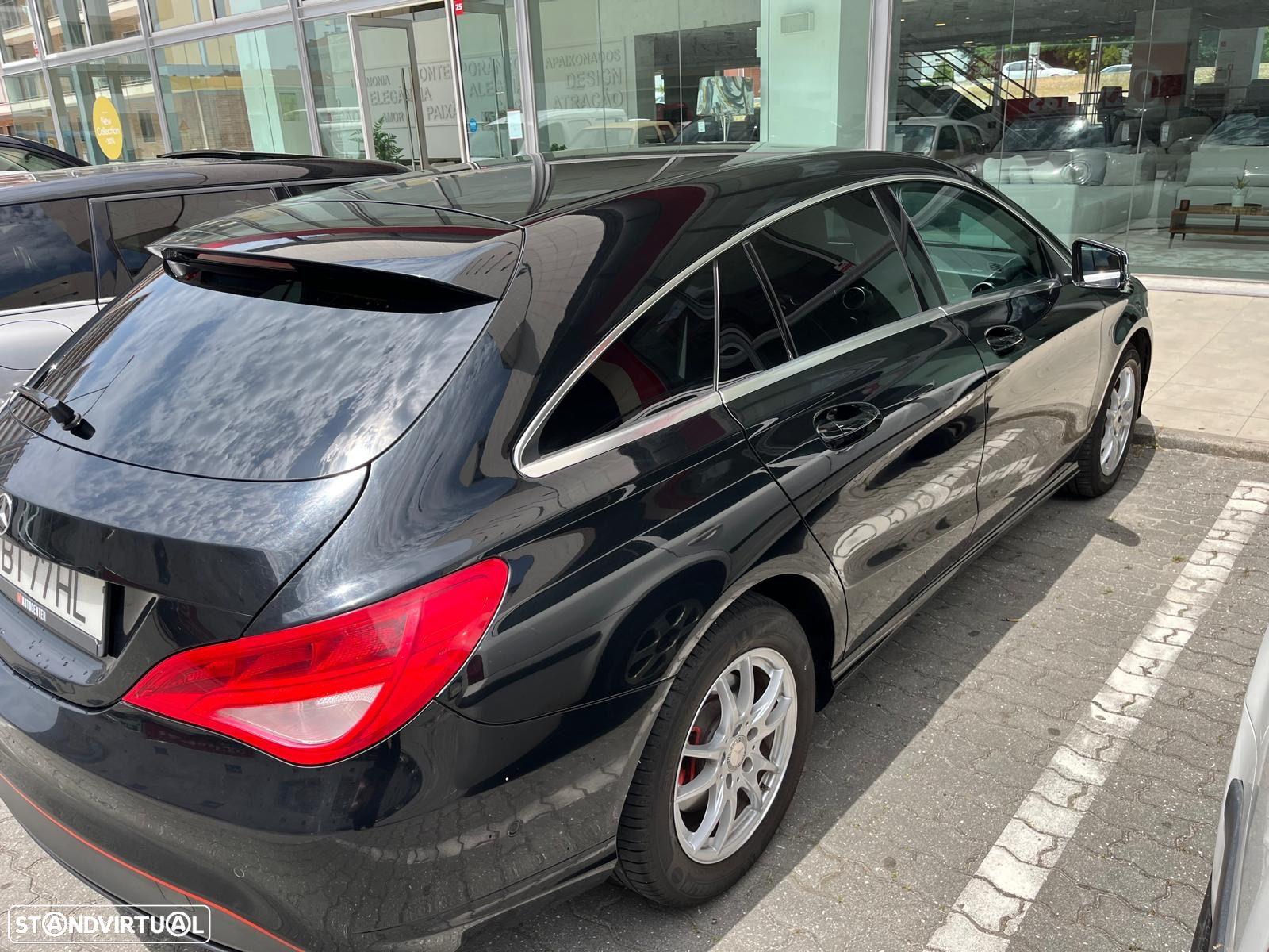 Mercedes-Benz CLA 200 Shooting Brake d Peak Edition - 4