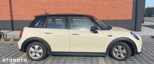 MINI Cooper Standard - 4