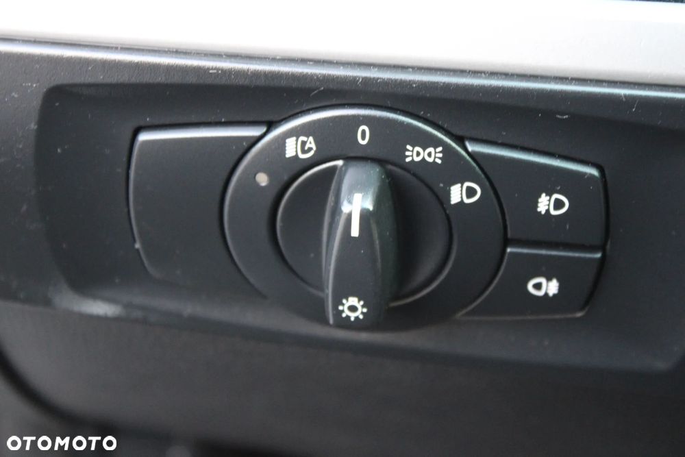 BMW Seria 3 318i Edition Exclusive - 25