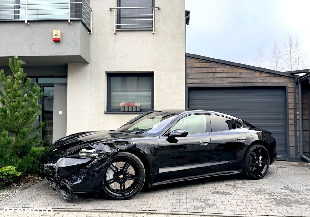 Porsche Taycan - 7