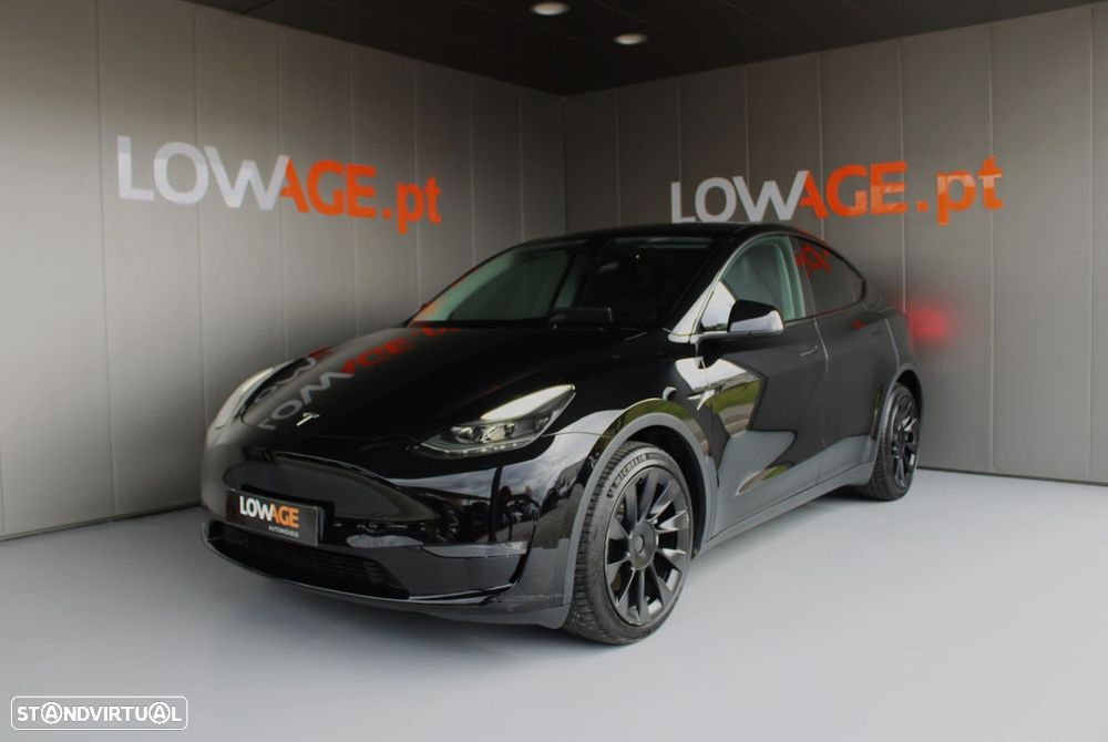 Tesla Model Y Long Range Dual Motor AWD - 32