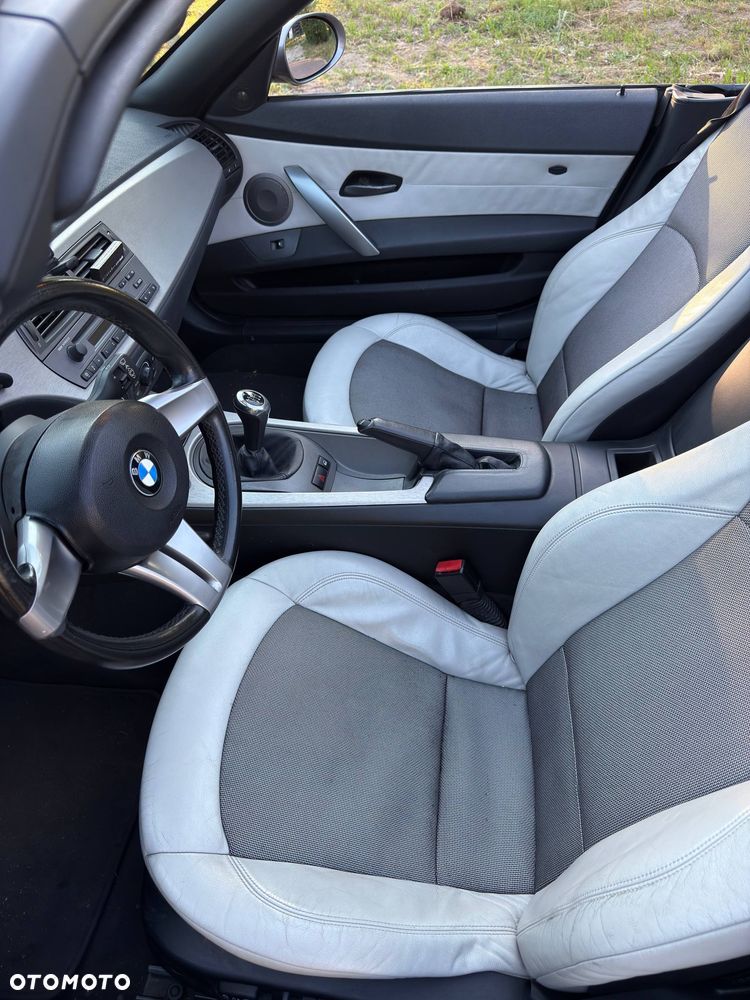 BMW Z4 2.5i - 4