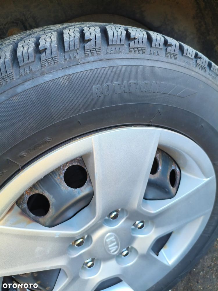 Kia Venga 1.4 CVVT Black Collection - 7