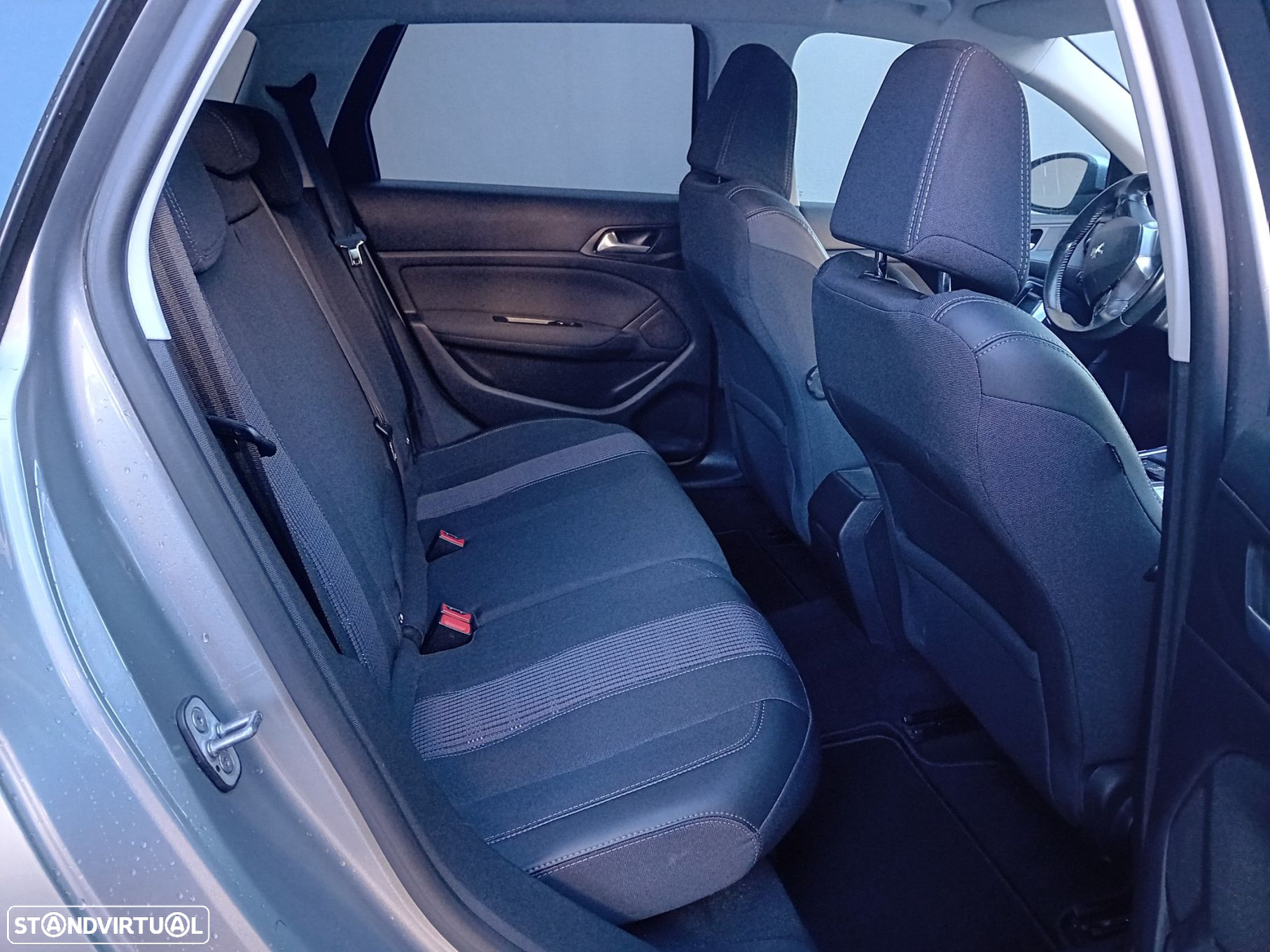 Peugeot 308 SW 1.2 PureTech Allure EAT6 - 12