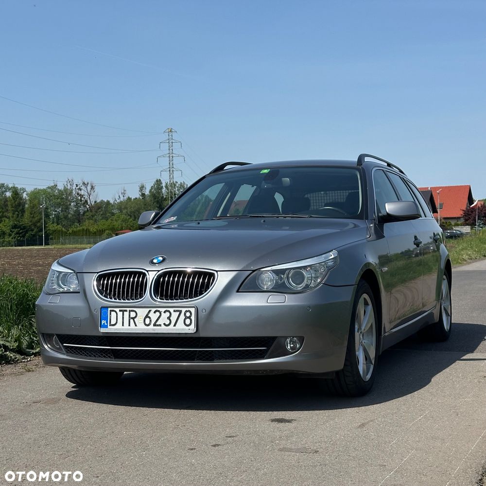 BMW Seria 5 525xi - 2