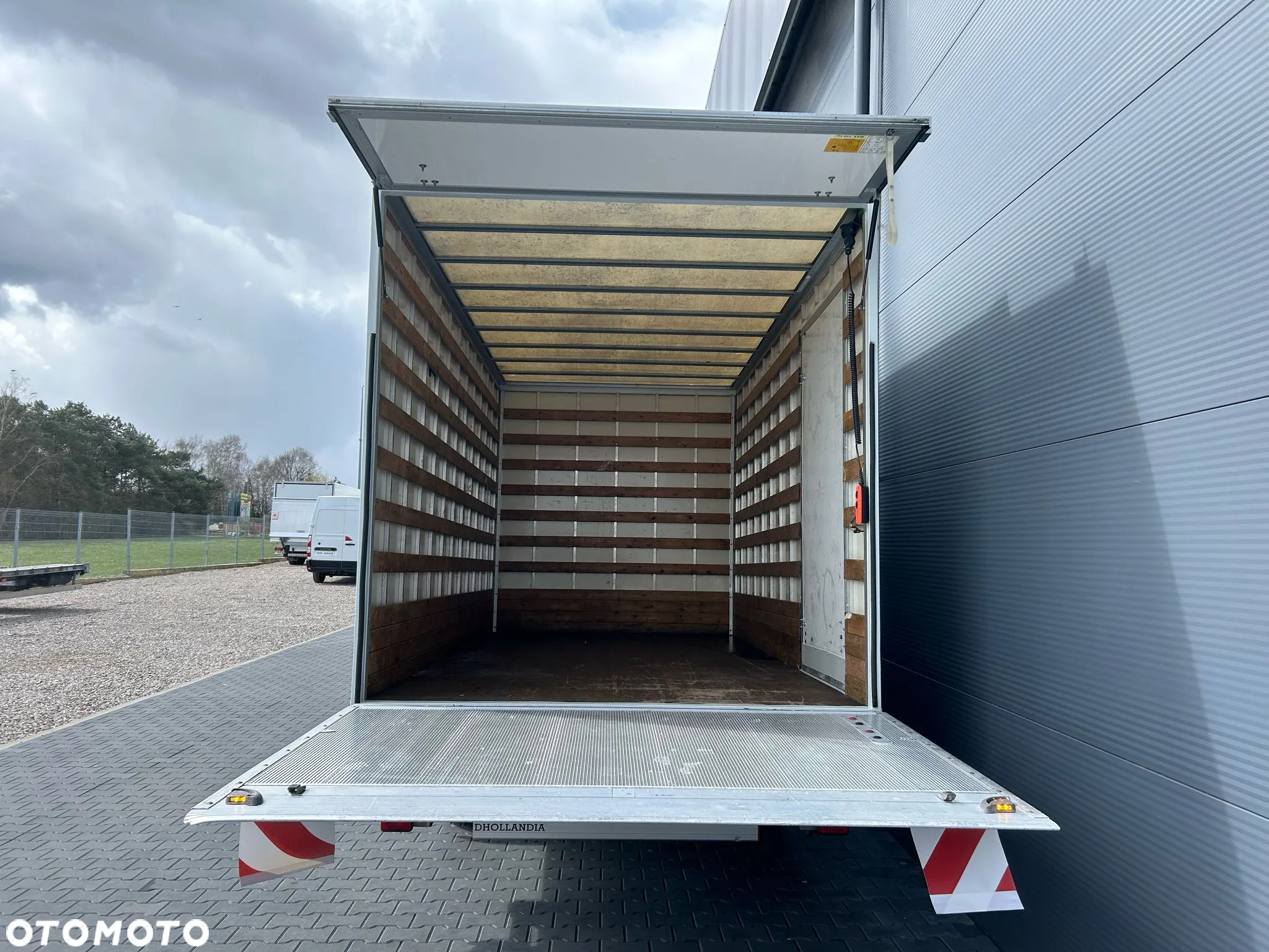 Iveco Daily 35C17 3.0 HPI Kontener 8 palet + winda 750kg + drzwi boczne **KLIMA**Serwis**Sprowadzony**Bez AdBlue** - 13