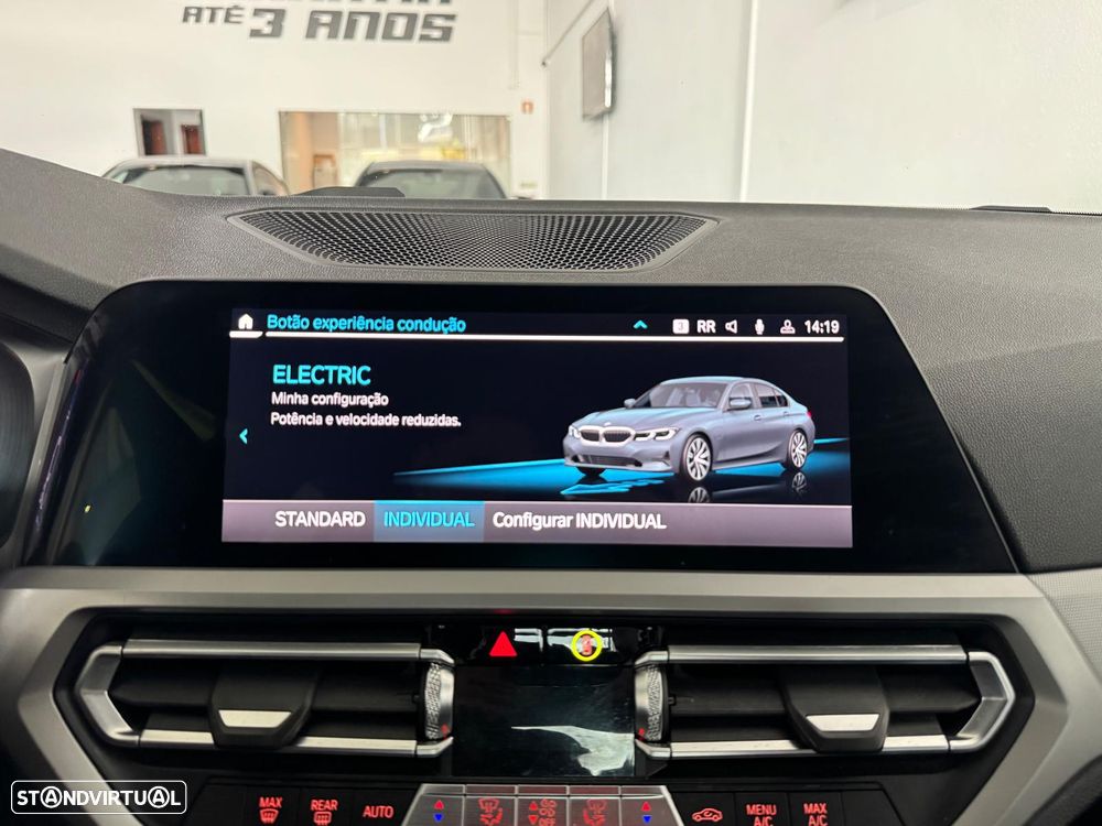 BMW 330 e Pack M Auto - 42