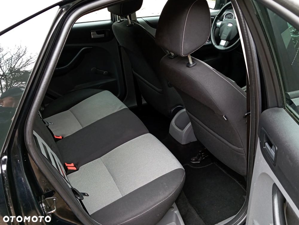 Ford Focus 1.6 16V Black Magic - 17