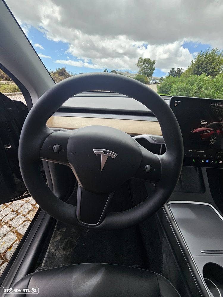 Tesla Model Y Long Range Tração Integral - 29