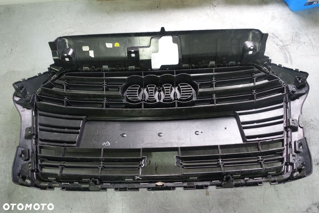 ATRAPA GRILL AUDI A3 LIFT S-LINE 8V3 - 5