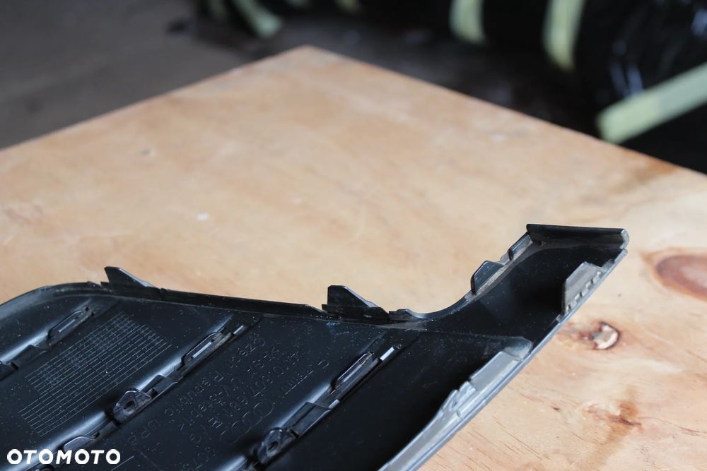 KRATKA ZDERZAKA LEWA AUDI Q7 4M 4M0807681E 2018 - 18