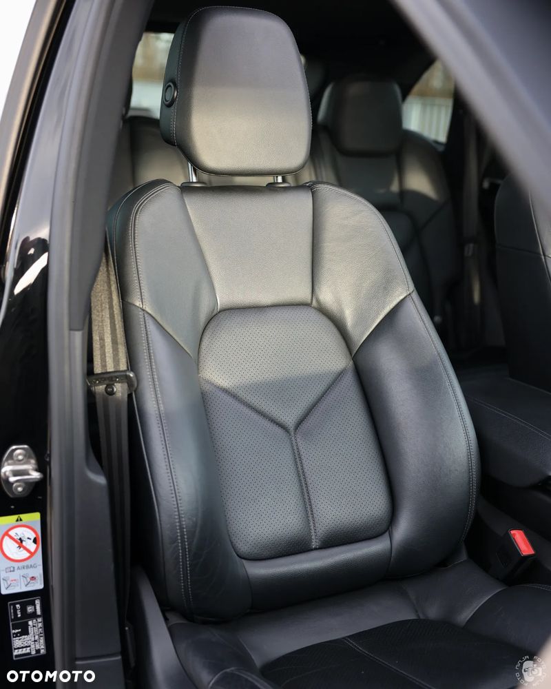 Porsche Cayenne - 34