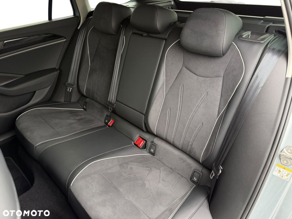 Volkswagen Passat - 29