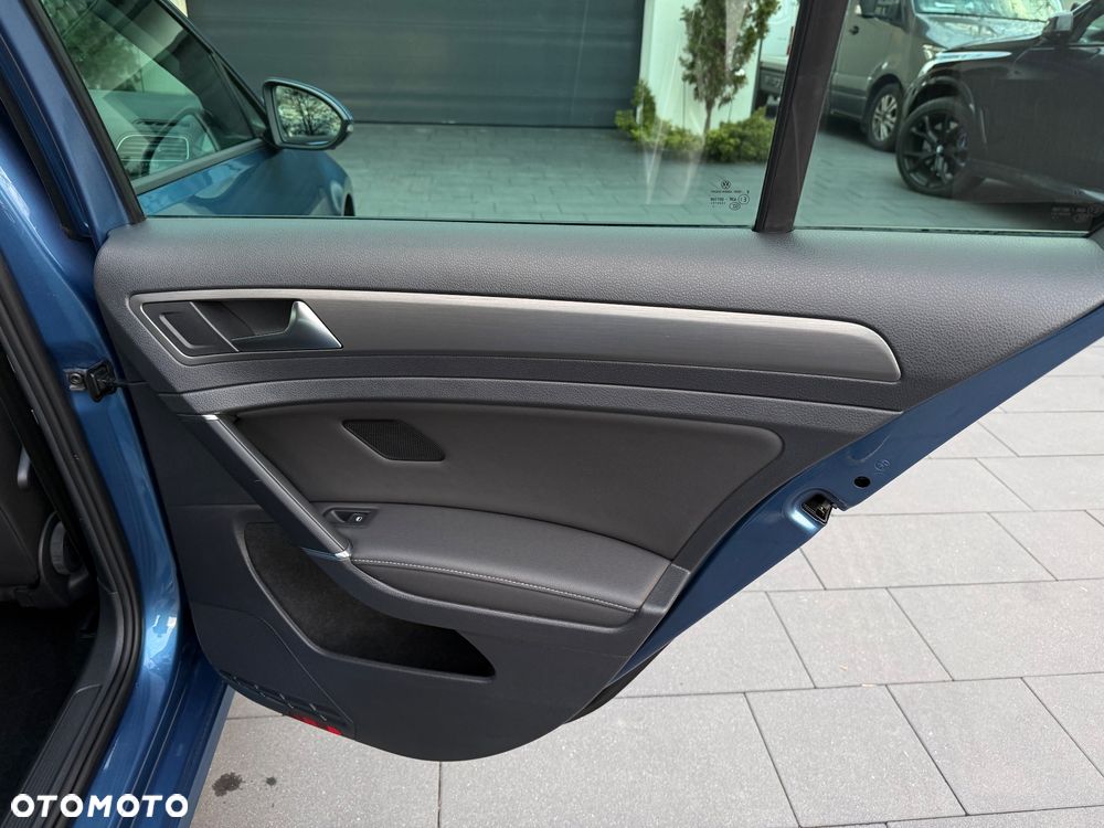 Volkswagen Golf 1.2 TSI BMT Trendline Perfectline - 29