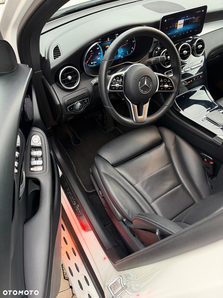 Mercedes-Benz GLC 300 d 4Matic 9G-TRONIC - 9