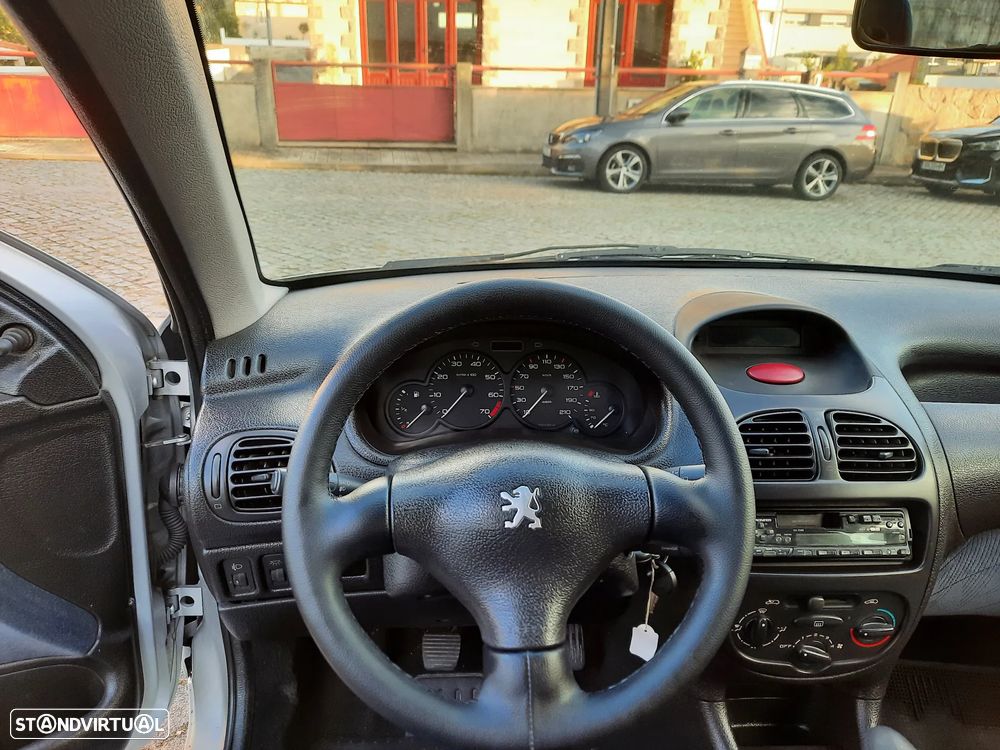 Peugeot 206 1.1 Color Line - 8
