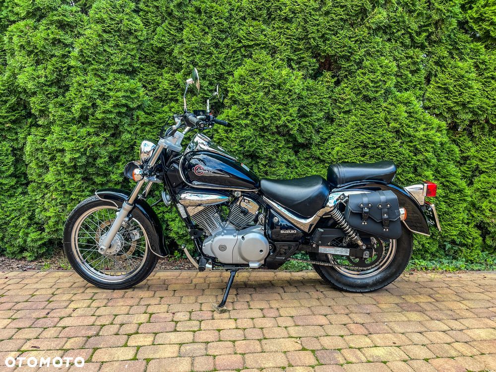 Suzuki Intruder - 4