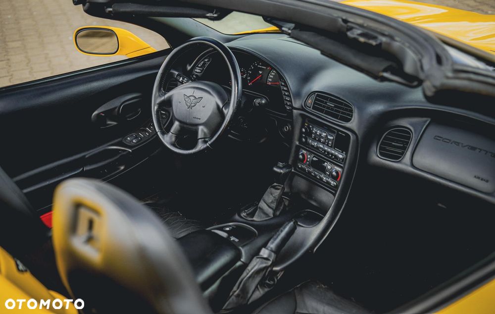 Chevrolet Corvette - 15