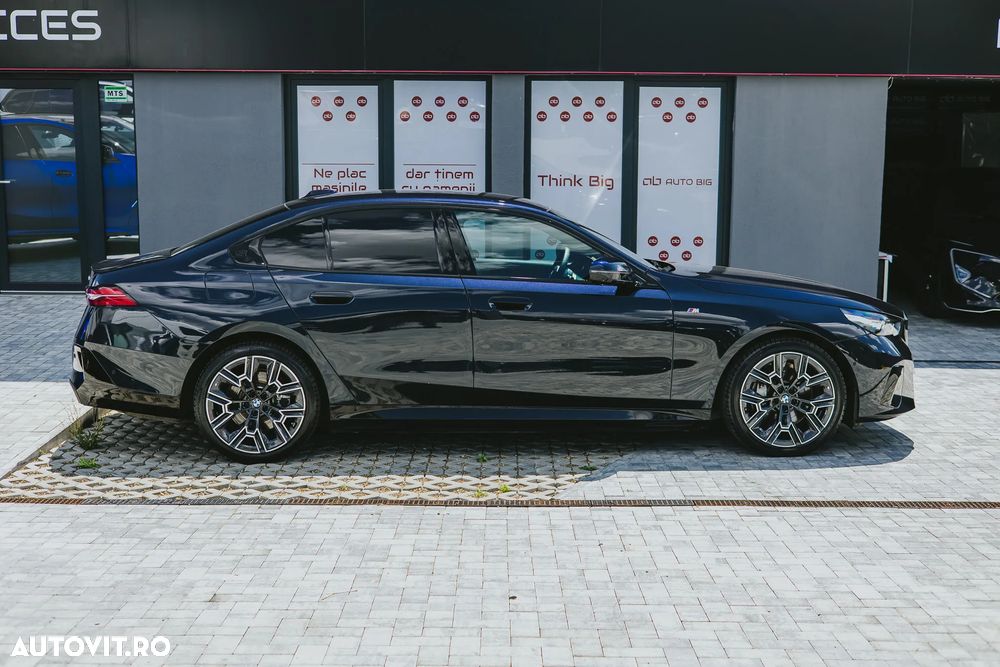 BMW i5 - 11
