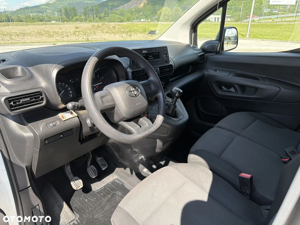 Toyota Proace City - 10