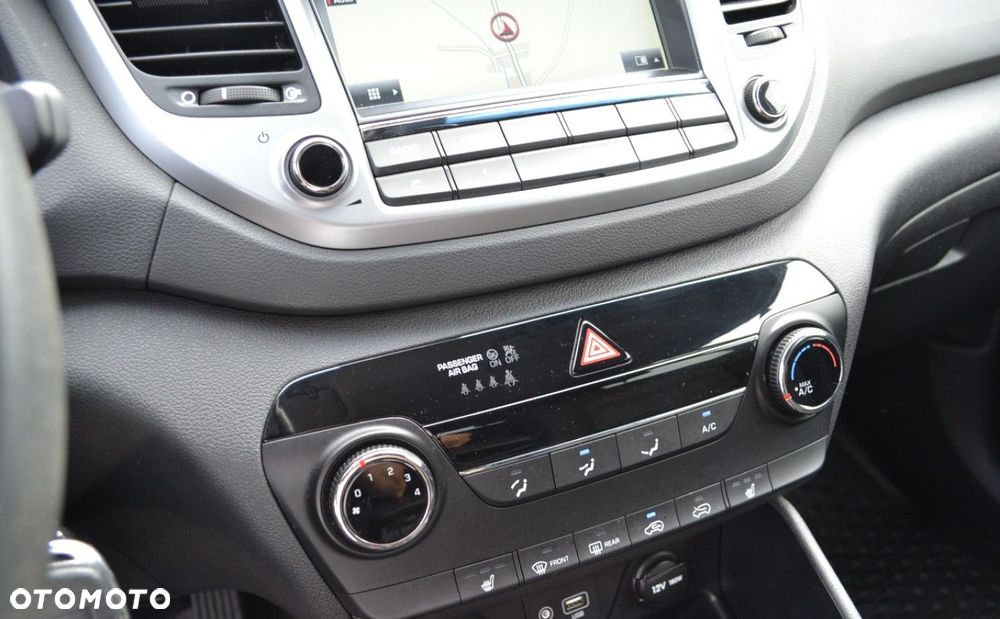 Hyundai Tucson blue 1.6 GDi 2WD Navi - 25