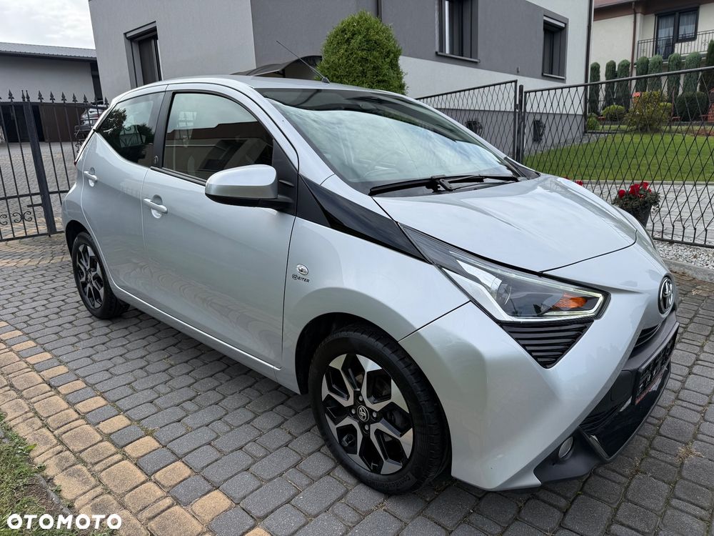 Toyota Aygo x.shift x-play connect - 17