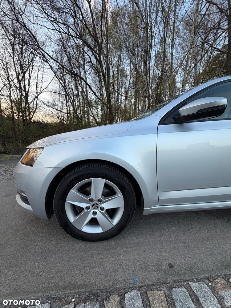 Skoda Octavia 1.6 TDI SCR Active - 9
