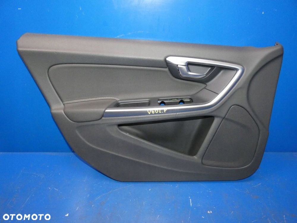 VOLVO V60 S60 II BOCZEK TAPICERKA DRZWI LEWY PRZÓD - 1