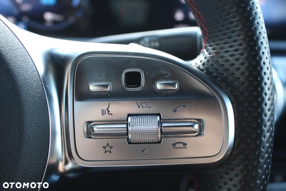 Mercedes-Benz CLA - 16