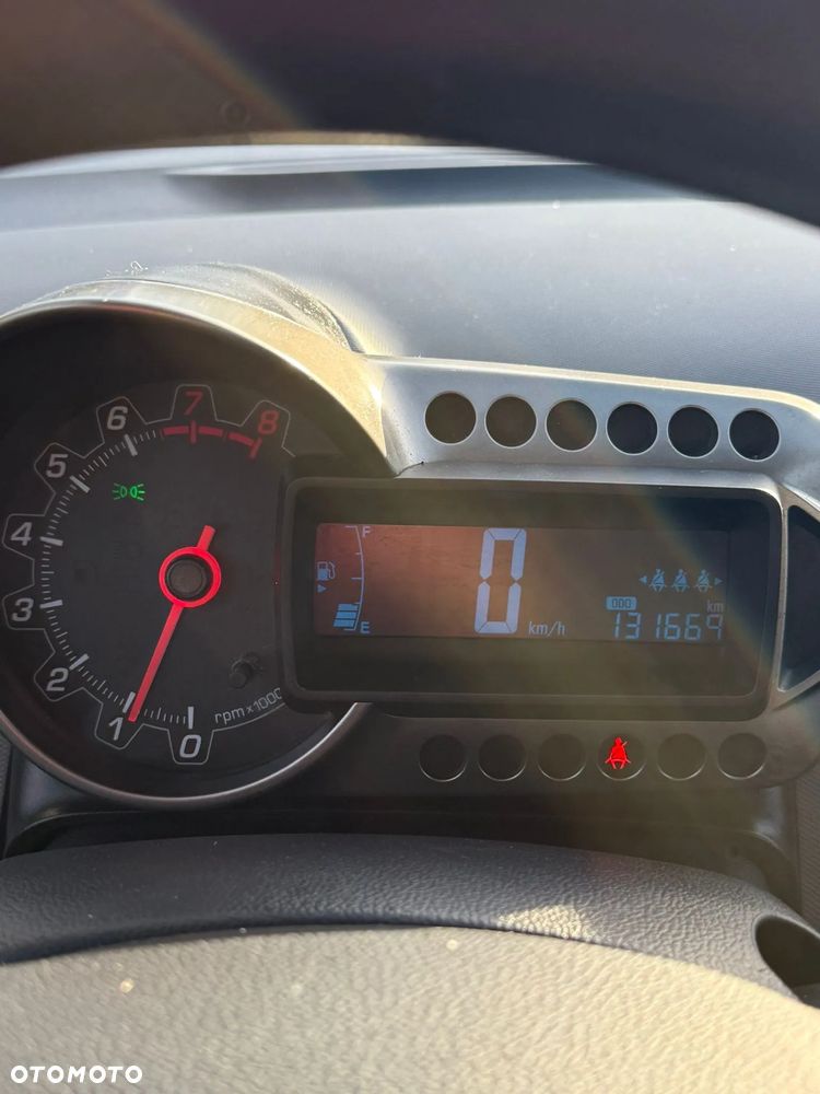 Chevrolet Aveo 1.2 LS - 13