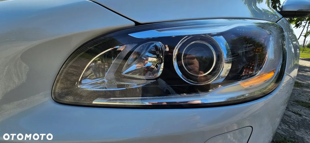Volvo V60 T3 Momentum - 27