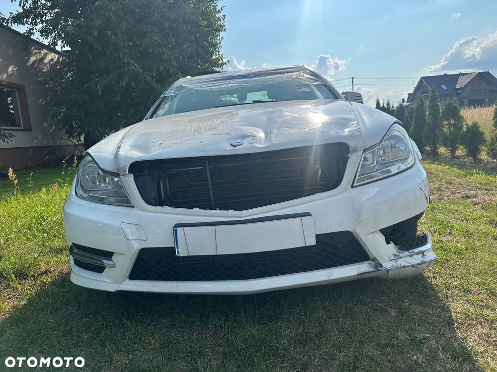 Mercedes-Benz Klasa C 200 CDI DPF (BlueEFFICIENCY) - 32