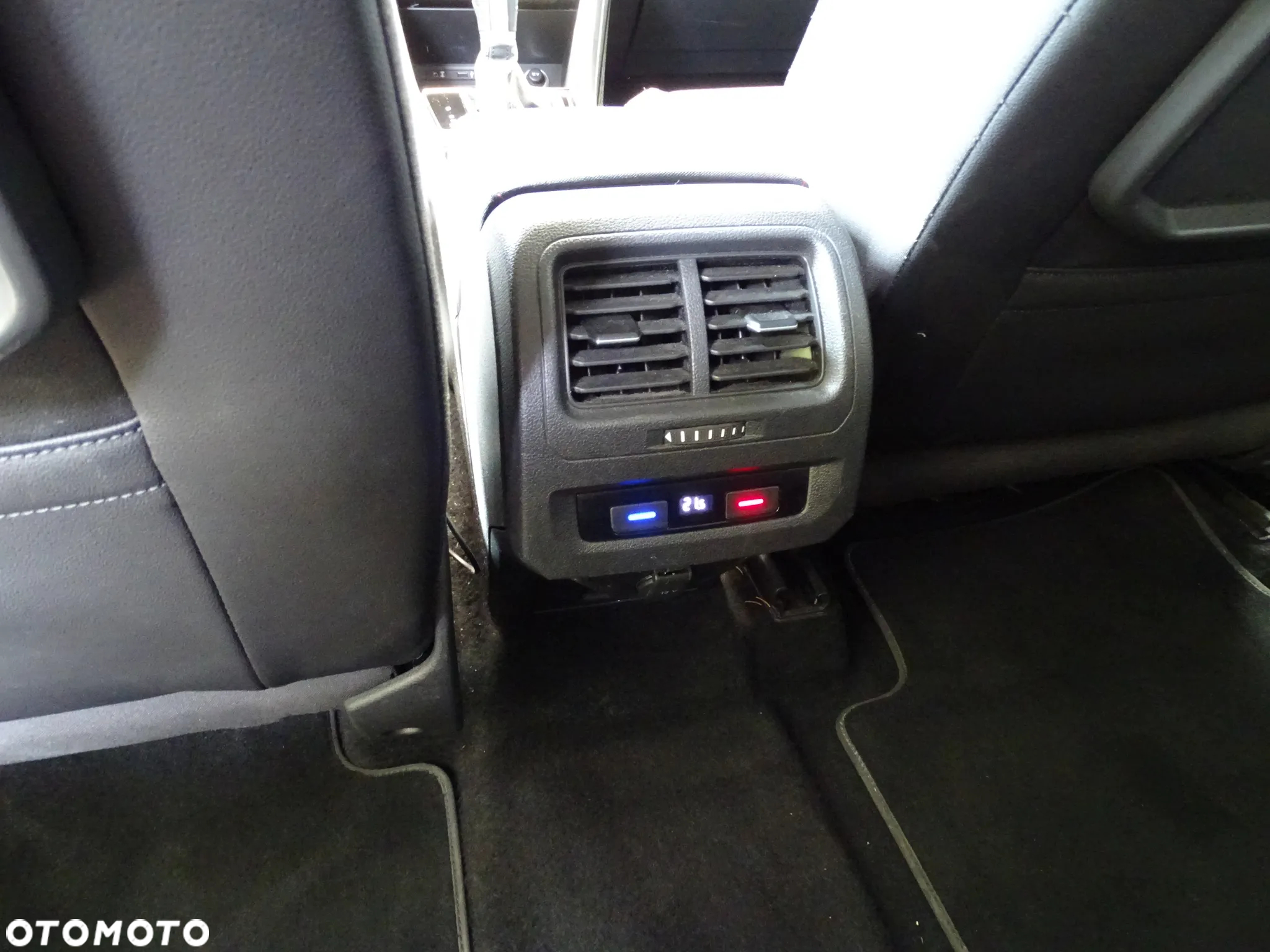 Volkswagen Touran 1.4 TSI (BlueMotion Technology) DSG SOUND - 17