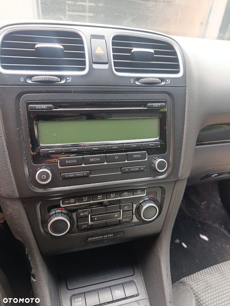 Volkswagen Golf 1.6 TDI Highline - 9