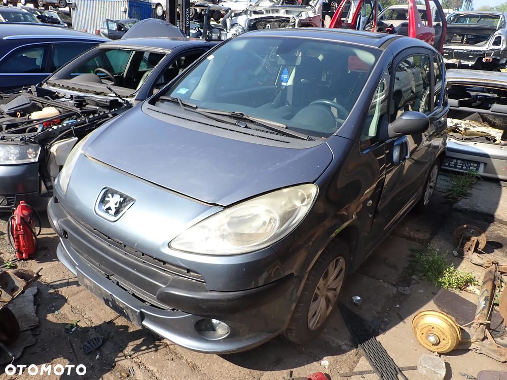 CZĘŚCI - Peugeot 1007 1,4HDI 8HZ 50kW 68KM 5B 2006r. lakier EZW INDEX - 8419 - 2