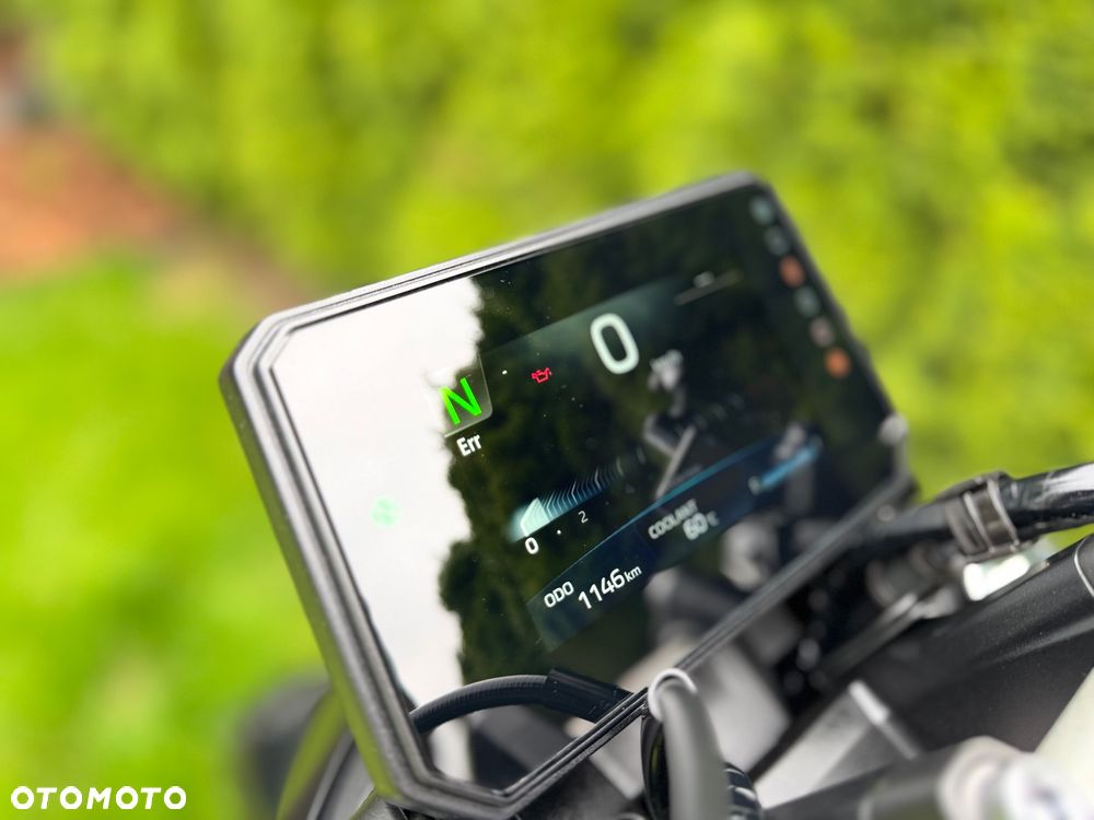 Yamaha MT - 8