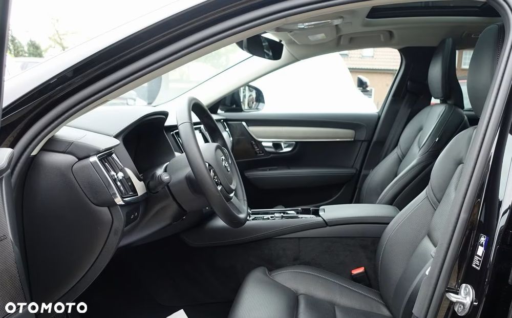 Volvo V90 T8 AWD Plug-In Hybrid Plus Dark - 8