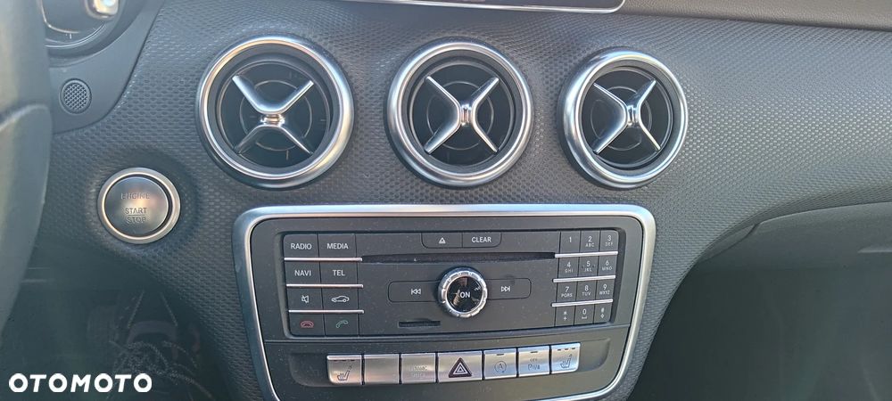 Mercedes-Benz Klasa A 180 7G-DCT - 21