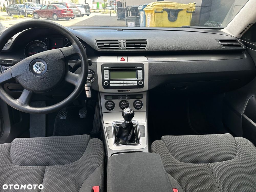 Volkswagen Passat - 8