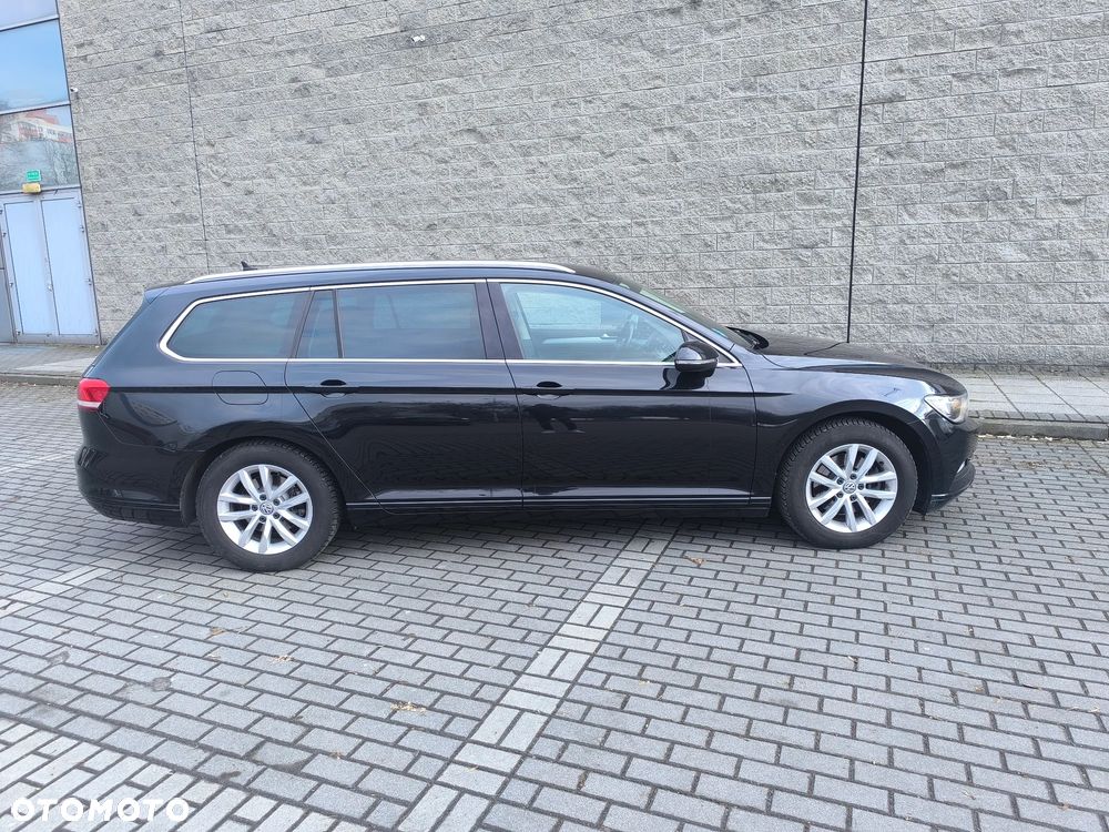 Volkswagen Passat 2.0 TDI SCR Comfortline - 3