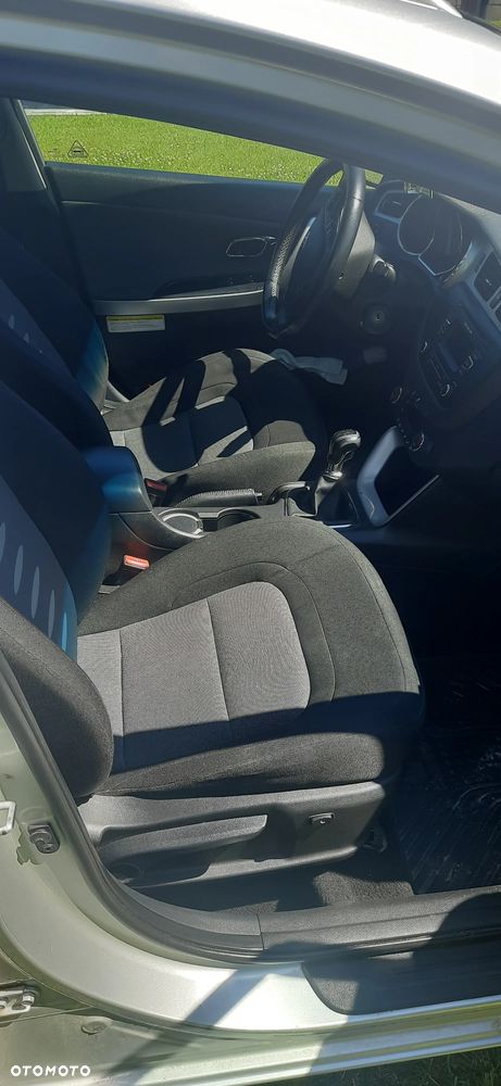Kia Ceed - 16