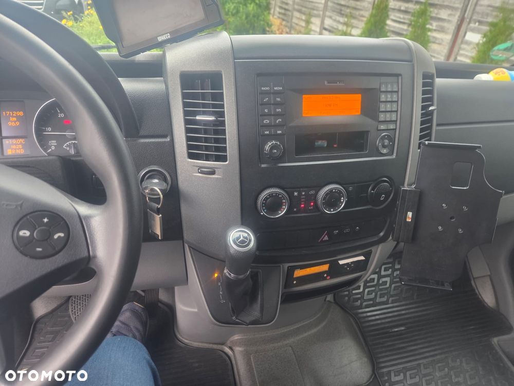 Mercedes-Benz SPRINTER - 16