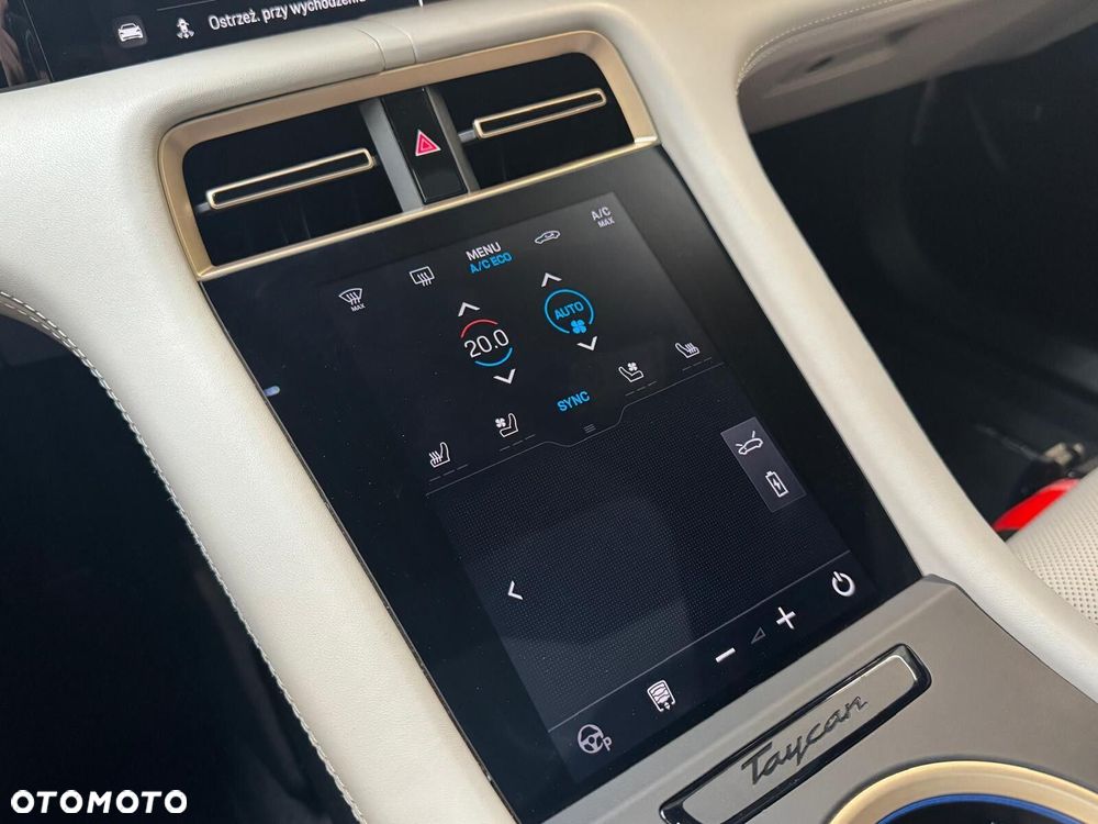 Porsche Taycan 105kWh Performance Plus - 24