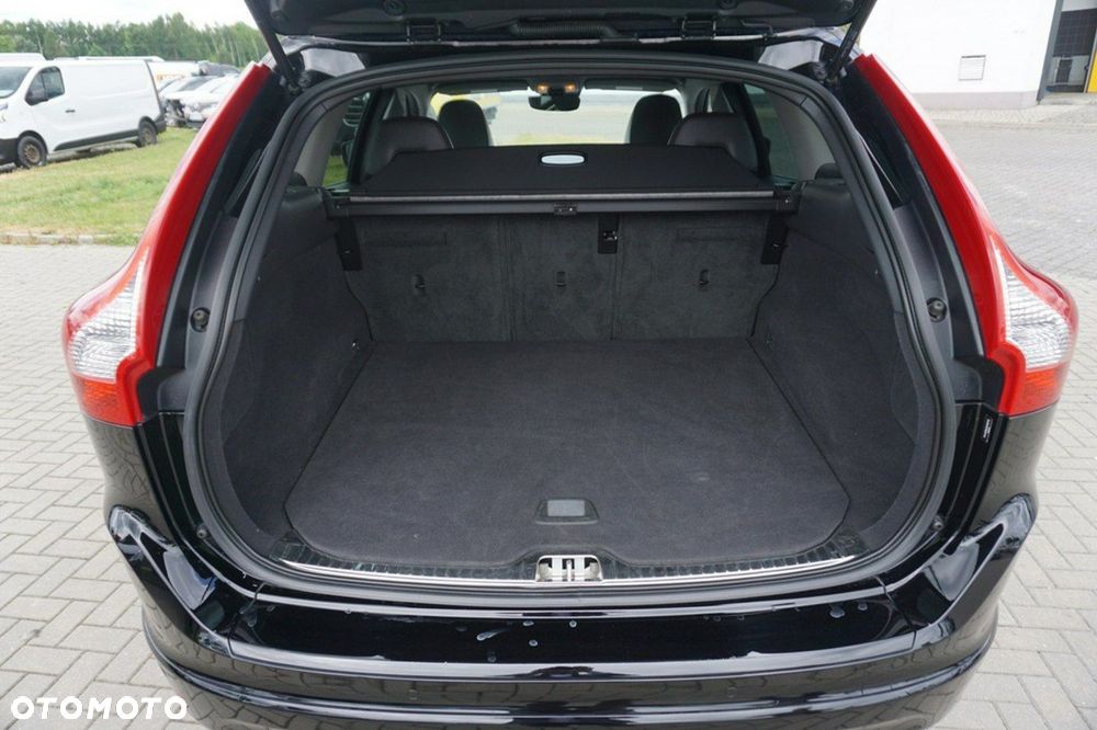 Volvo XC 60 T5 AWD Inscription - 11