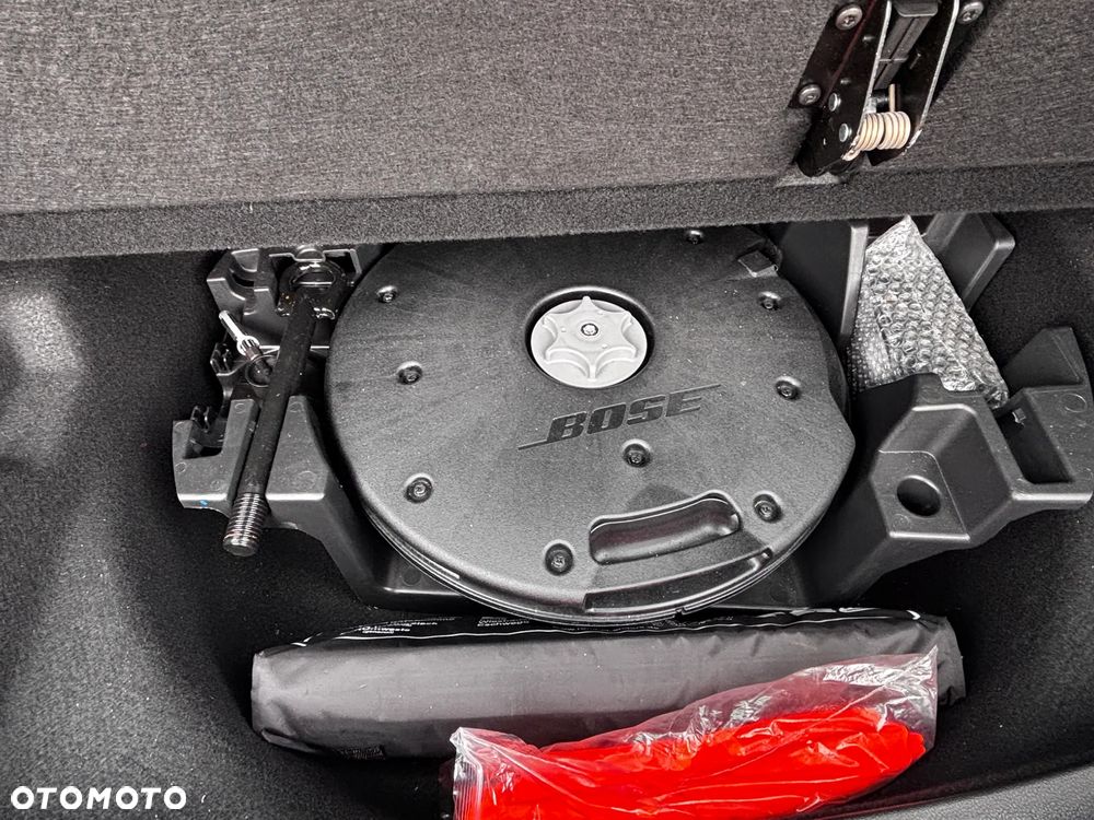 Renault Megane ENERGY TCe 130 Start & Stop Bose Edition - 24