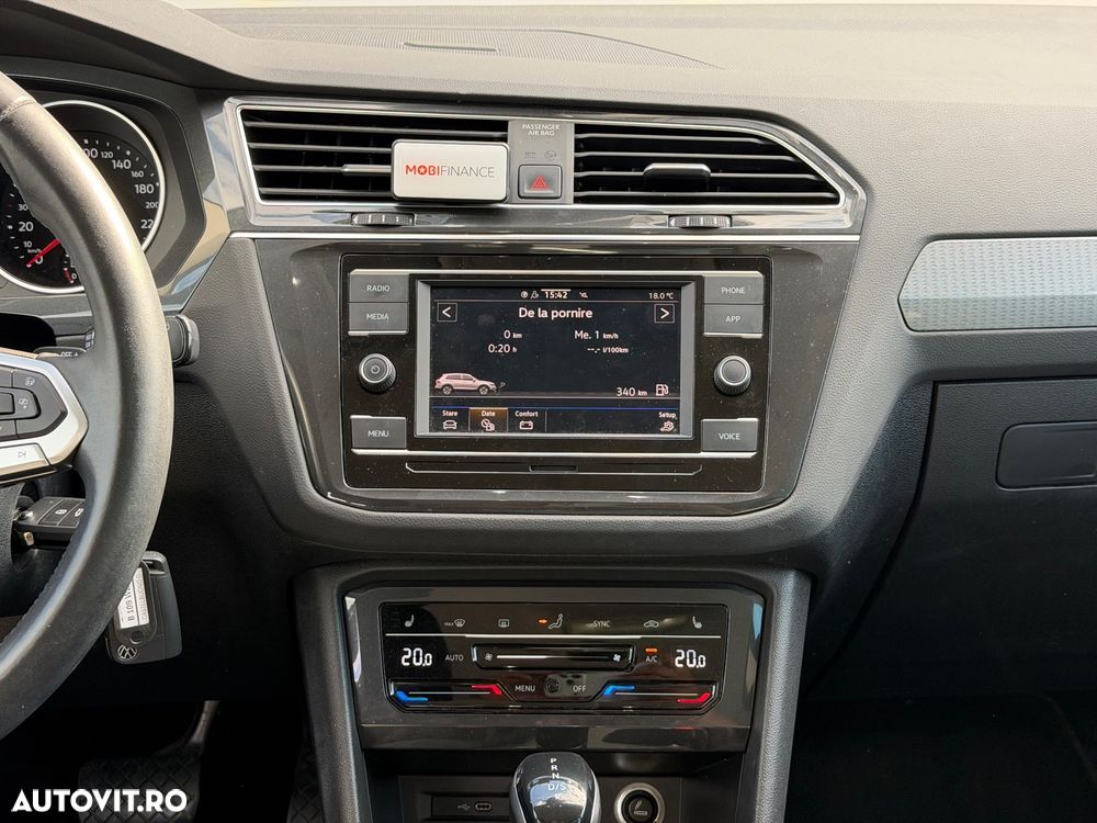 Volkswagen Tiguan - 12