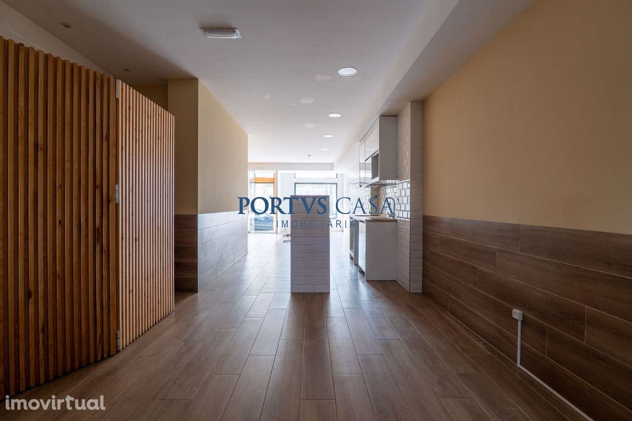 Loja para arrendamento no Porto - Grande imagem: 2/24